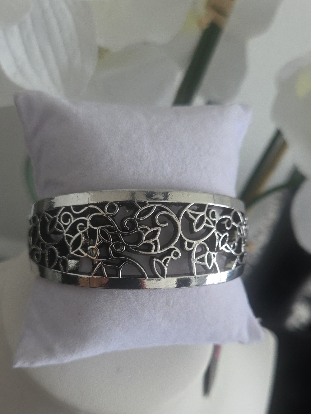 Paparazzi Vine Garden Silver Bracelet NWT